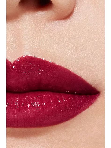 ROUGE COCO Ultra hydrating lip colour 470 .